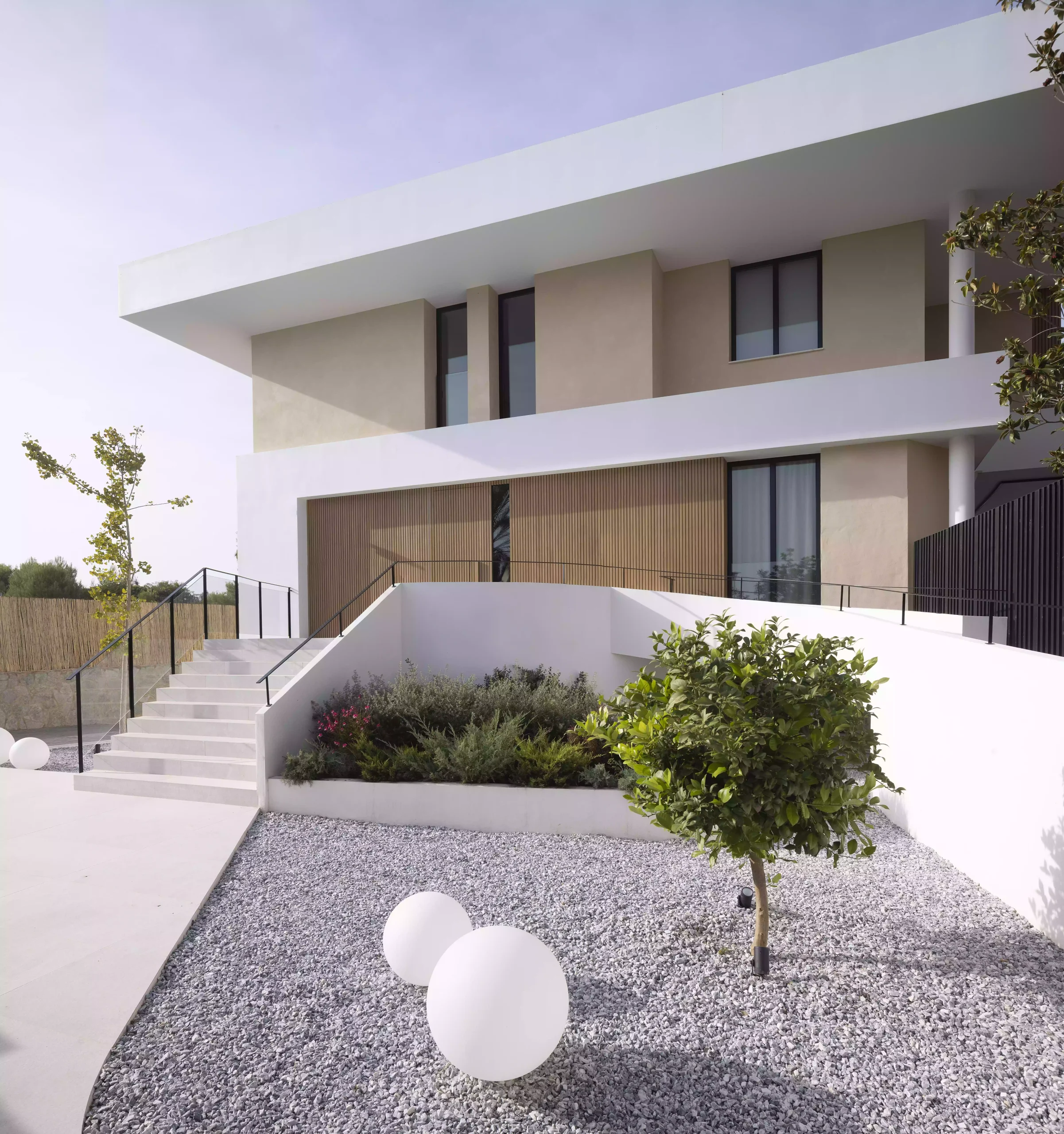 villa-malta-fachada-exterior-reforma-chalet-contemporaneo-monasterios-valencia